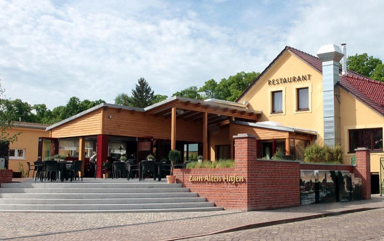 Zum Alten Hafen Rathenow Exterior photo